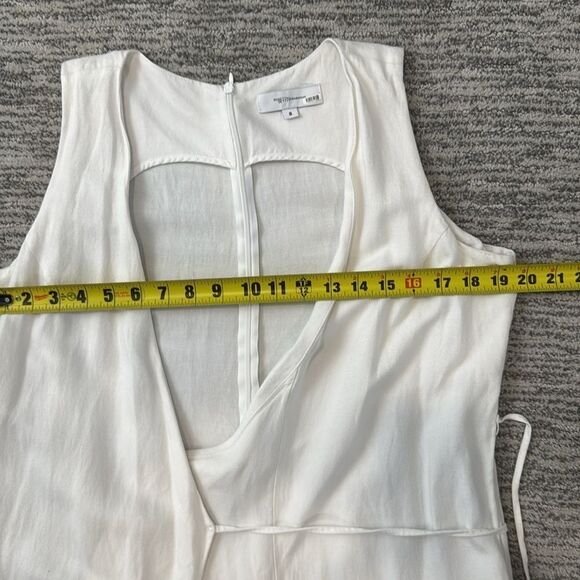 Rosetta Getty Collective | White Apron Linen
Jumpsuit Size 8 - Picture 9 of 16